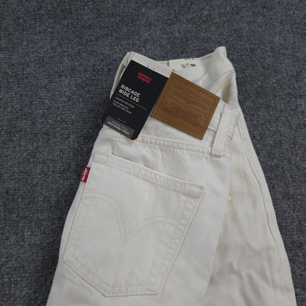 Levis Jeans Womens 25x32 White Ribcage Wide Leg High Rise Premium Denim NEW